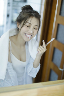 电影极乐宝鉴在线观看免费高清版